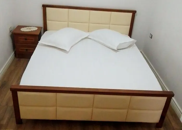 Beta Holidays 招待所 Vlorë